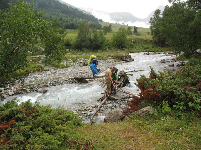Мост через р.София
