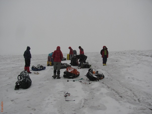 после грозы в снежном облаке