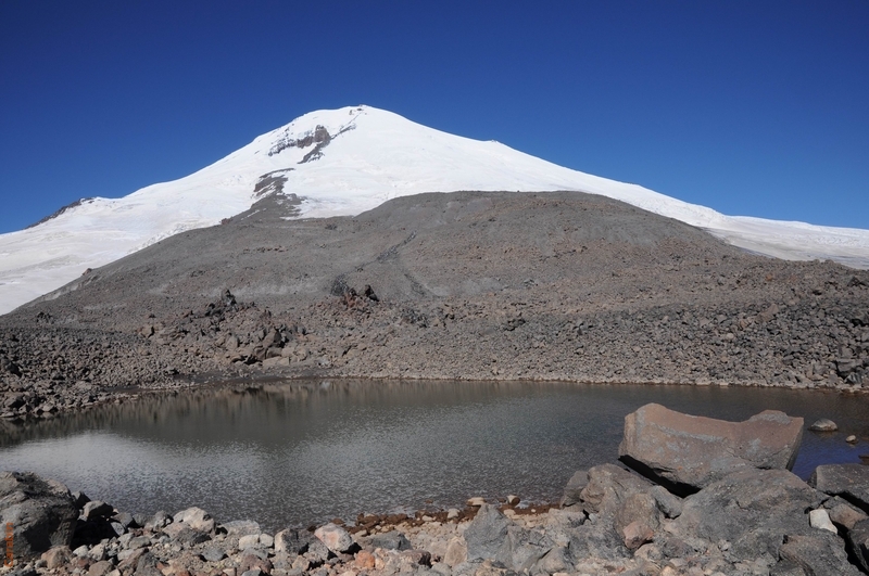 озеро на Ачкерьякольском лавовом потоке