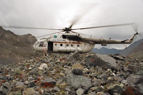 Они прилетели за пострадавшим.