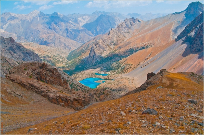 Вид на Алаутдинские озёра, подъем на перевал Адамташ