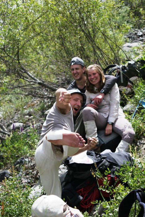 Удар заклееной ноги