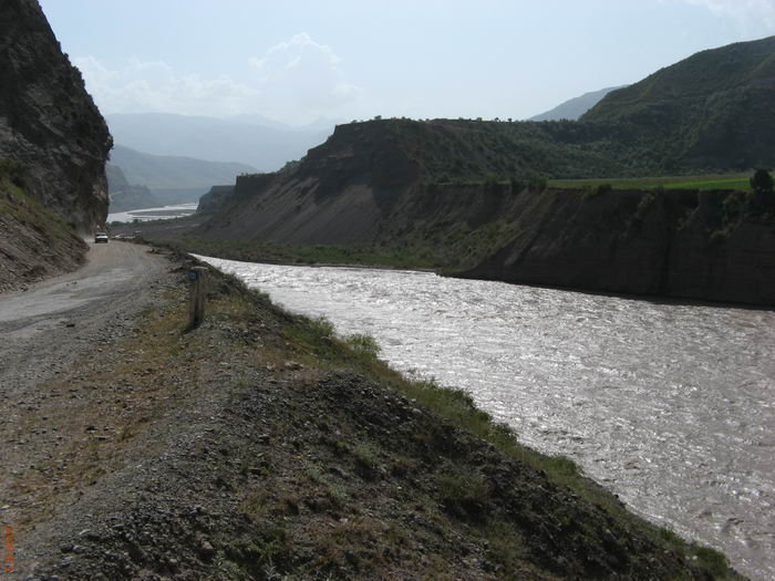 Дорога вдоль Сурхоба