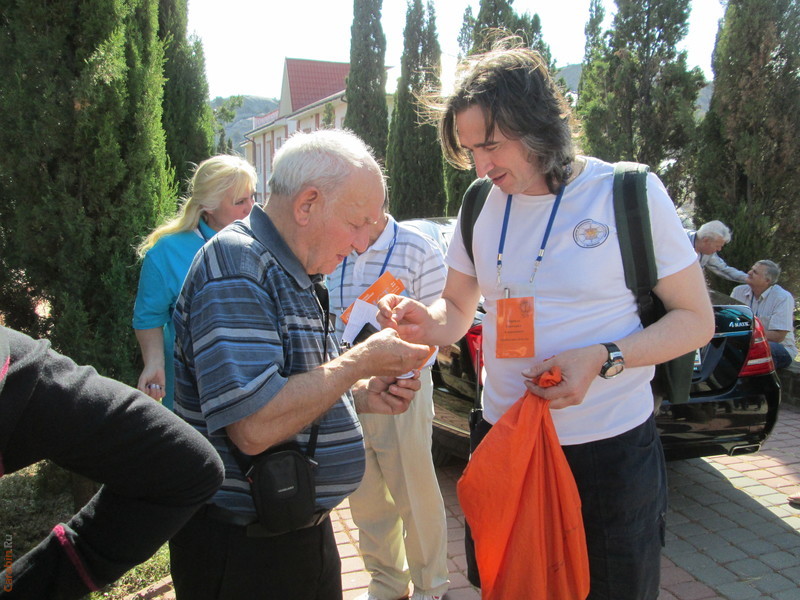 Встречи. Председатель пешеходной подкомиссии МКК С-Петербурга В. Бажанов с представителем г. Челябинска