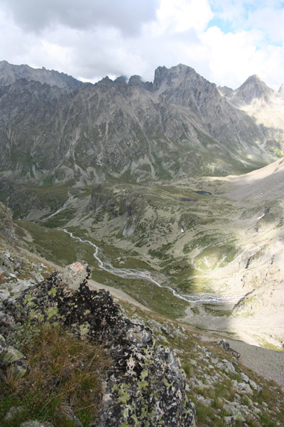 Два озера вдали — место нашей будущей стоянки