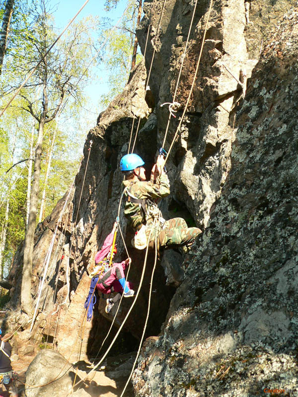 Змеиные скалы