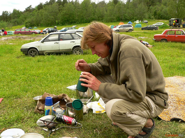 Спасатели остались в опустевшем лагере