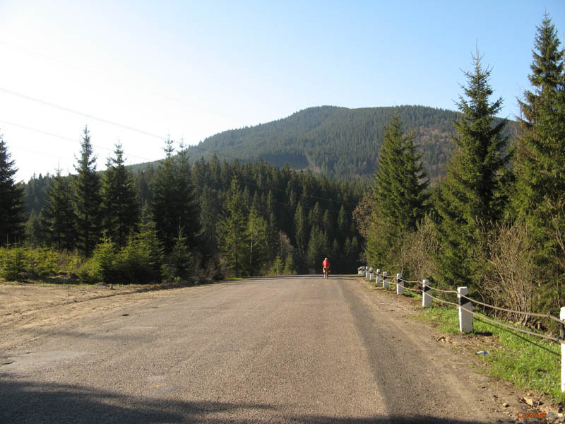 Дорога на Вышковский перевал.
