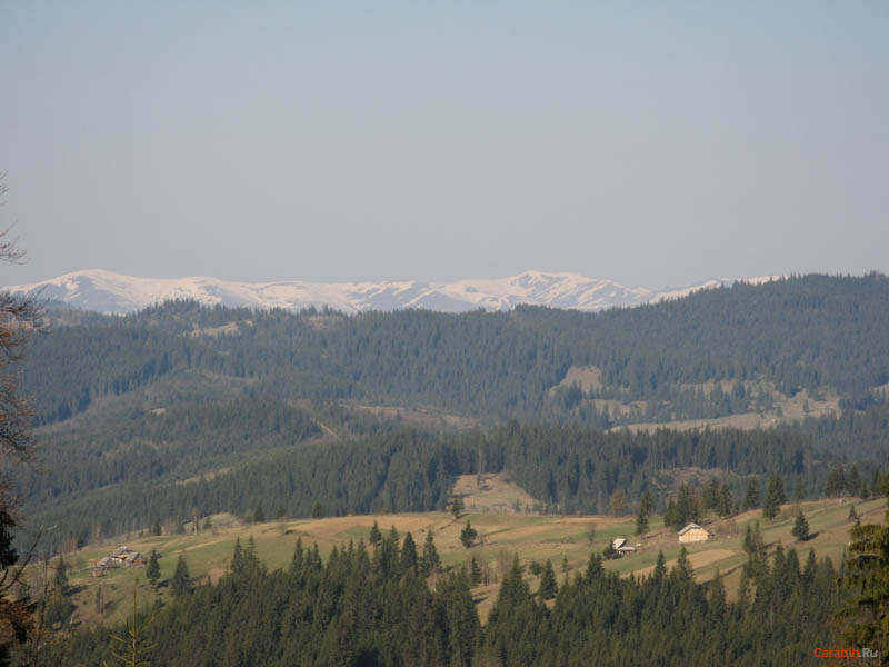 Фото с Вышковского перевала на ЮЗ