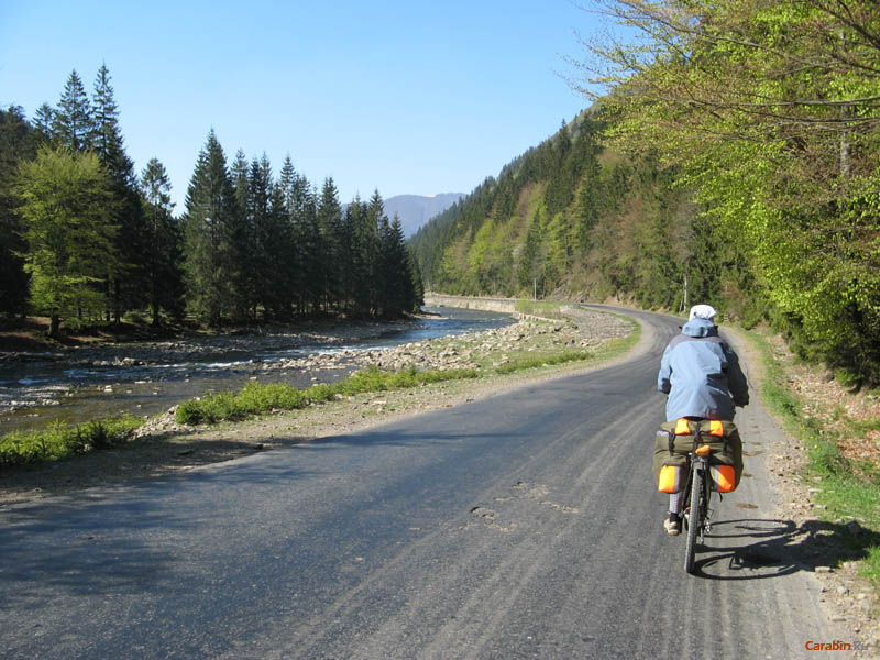 Дорога вдоль р.Теребля