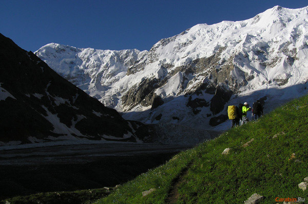 Безенгийская стена