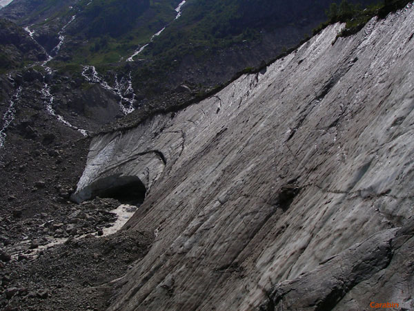 Обрыв шхельдинского ледопада