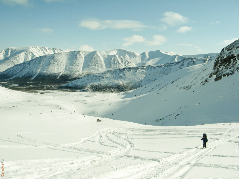 Под пер.Юж.Чорргор. Вид в долину р.Кунийок