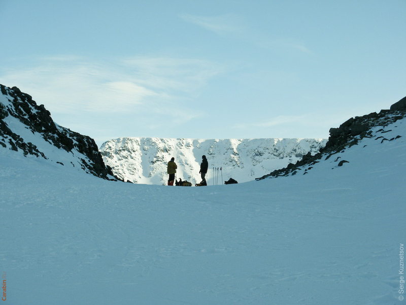 На пер.Зап.Петрелиуса