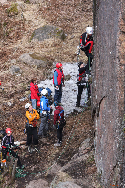 Подъем по трещине