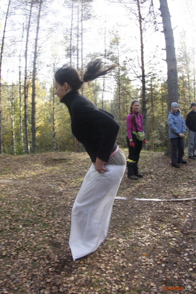 Этап [Прыжки в мешках] дур полосы