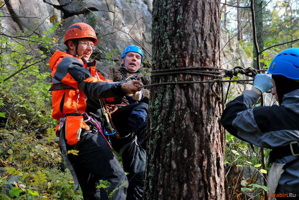 Подтягиваем перила…