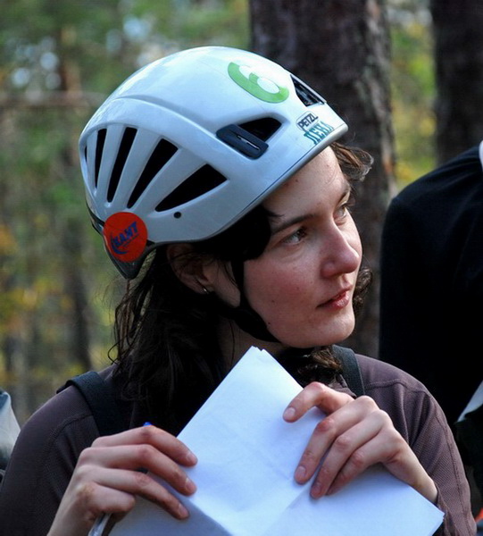 Интересно рассказывает!