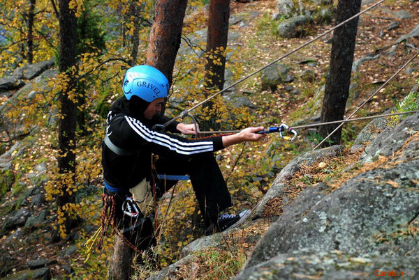 Подъем по перилам