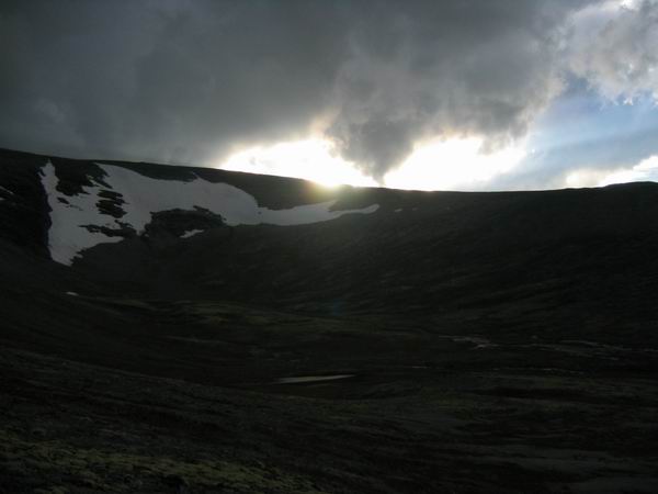 Солнце за горой