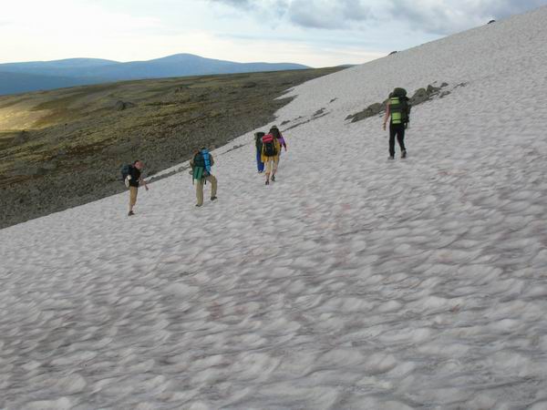 По снегу к Академическому