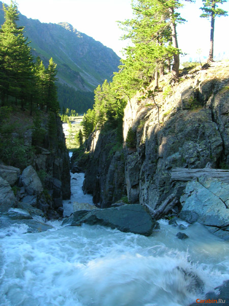 Ущелье вниз