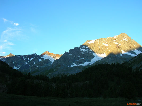 Рассвет в горах