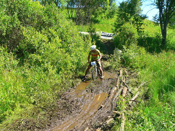 В прошлый раз, где то тут упал, кажется ..