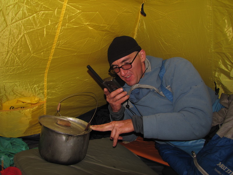 Олег на связи с большой Землей